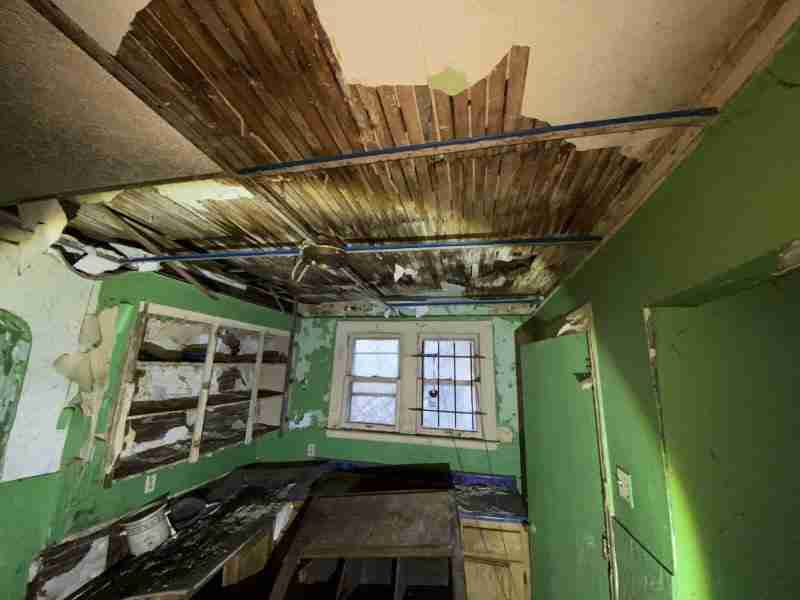 14475 Robson (43).jpg